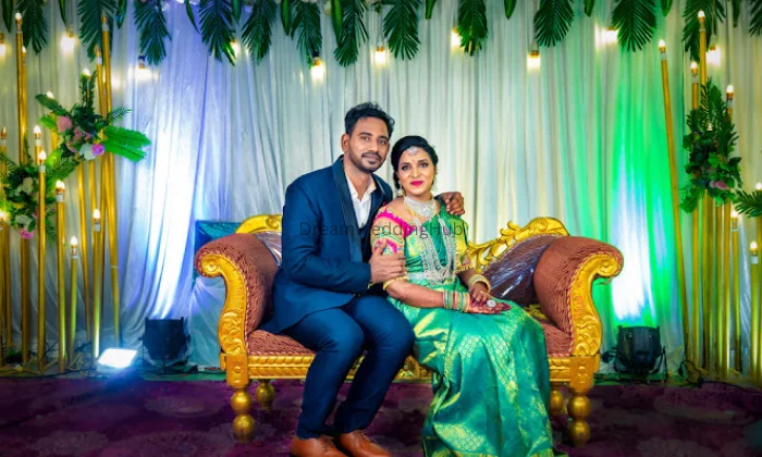 Candids By Kumarans Photografii